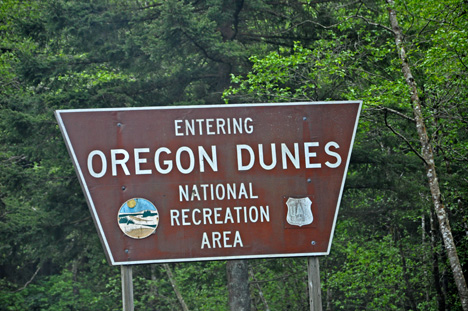 sign: entering Oregon Dunes